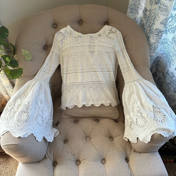 Free People Once Upon a Time white cotton bell sleeve top, women’s XS - Picture 1 of 9